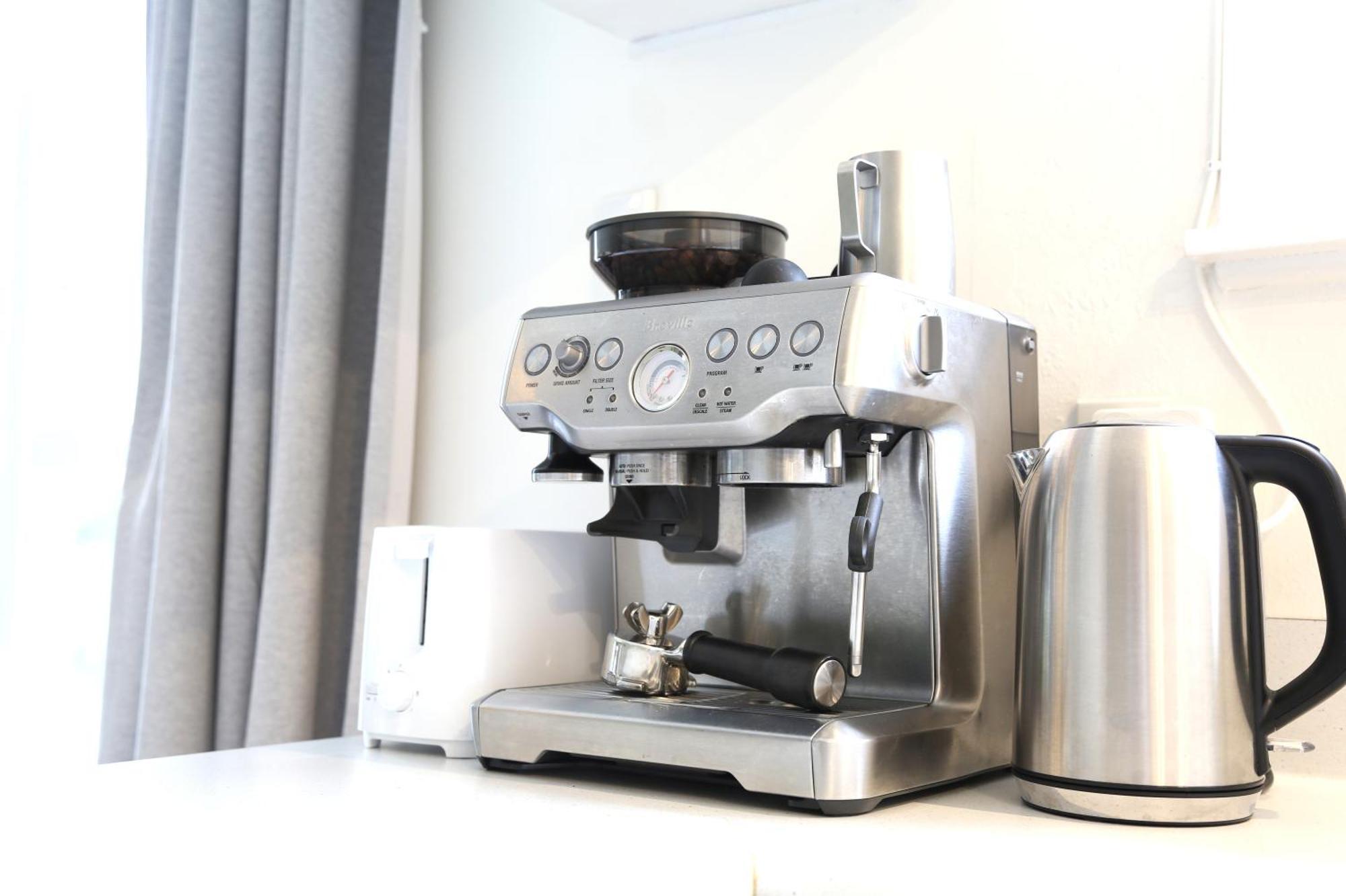 Skyline Haven - Entire Apartment - Free Parking, Espresso, Netflix - 15M To Cbd, Stadium, Ferry Wellington Extérieur photo